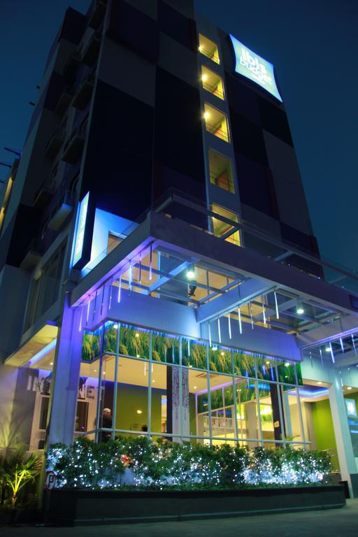Ibis Budget Semarang Tendean Luaran gambar