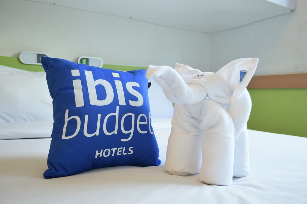 Ibis Budget Semarang Tendean Luaran gambar