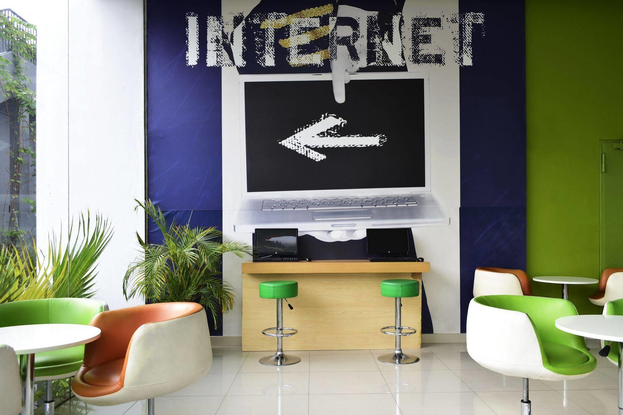 Ibis Budget Semarang Tendean Luaran gambar