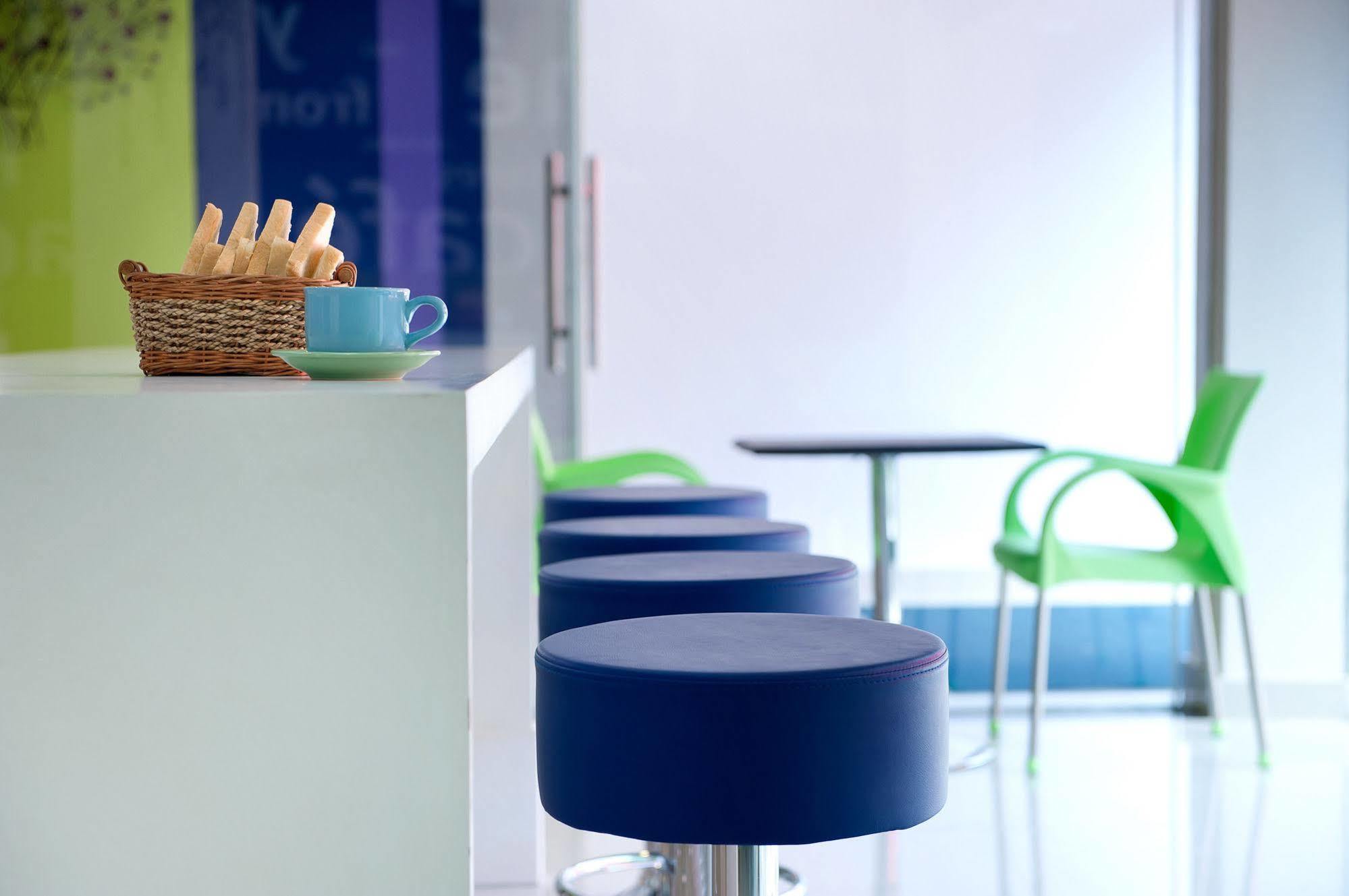 Ibis Budget Semarang Tendean Luaran gambar