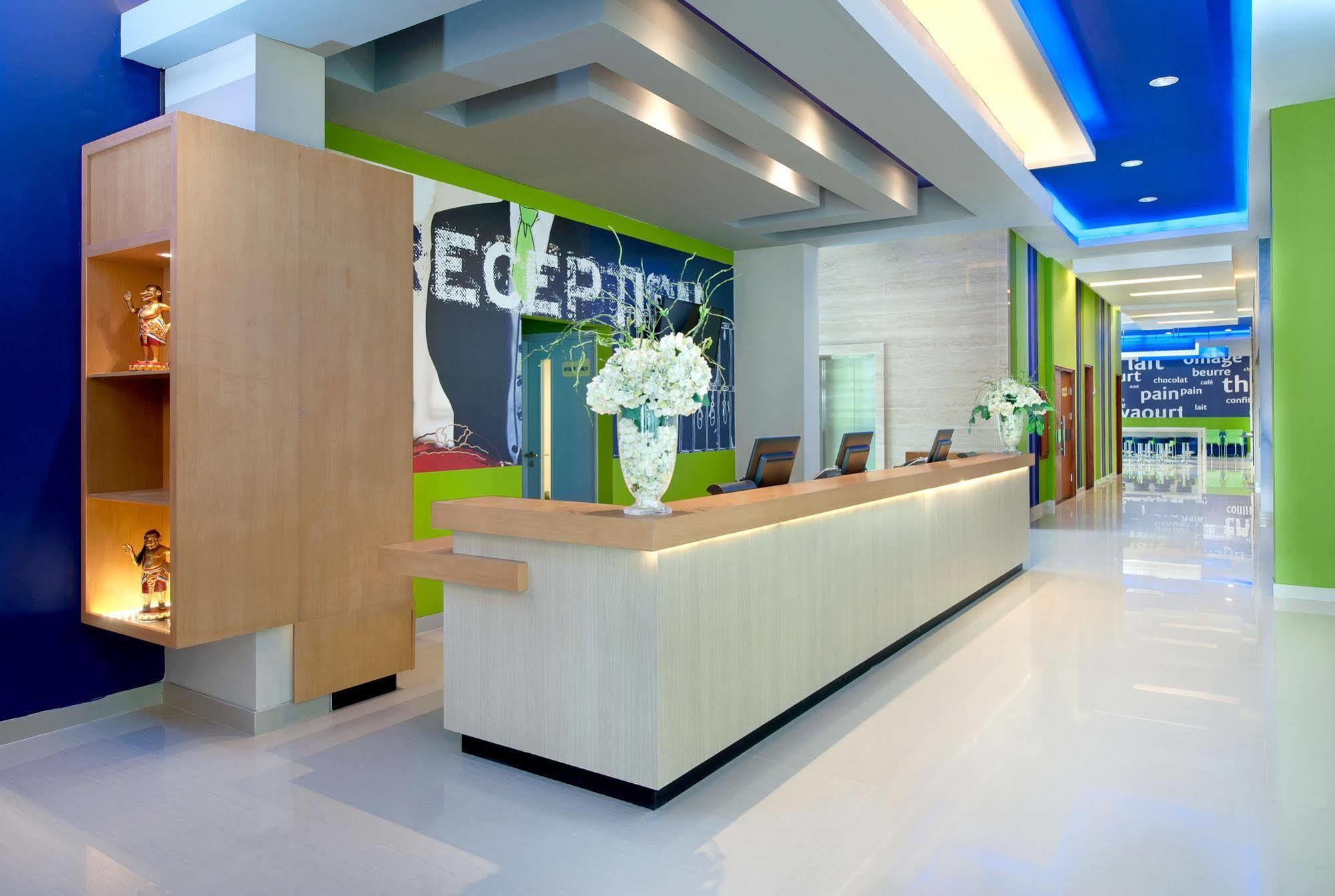 Ibis Budget Semarang Tendean Luaran gambar