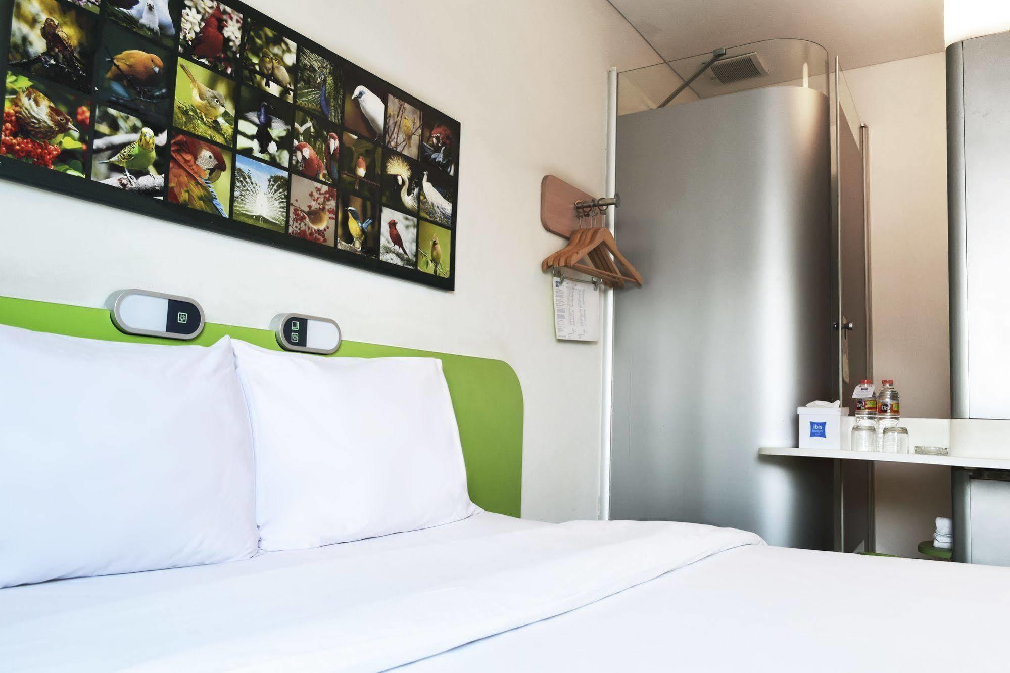Ibis Budget Semarang Tendean Luaran gambar