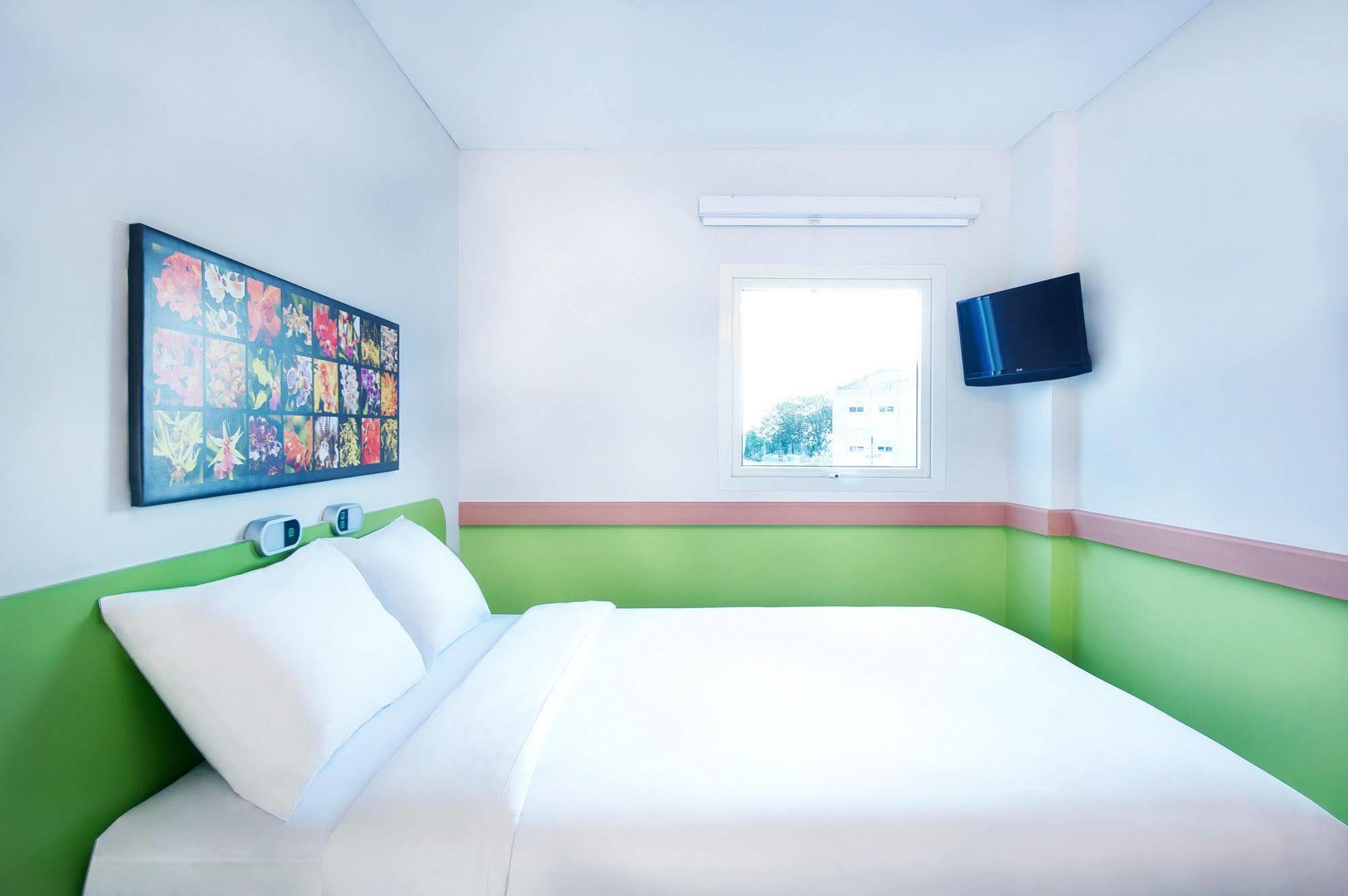Ibis Budget Semarang Tendean Luaran gambar