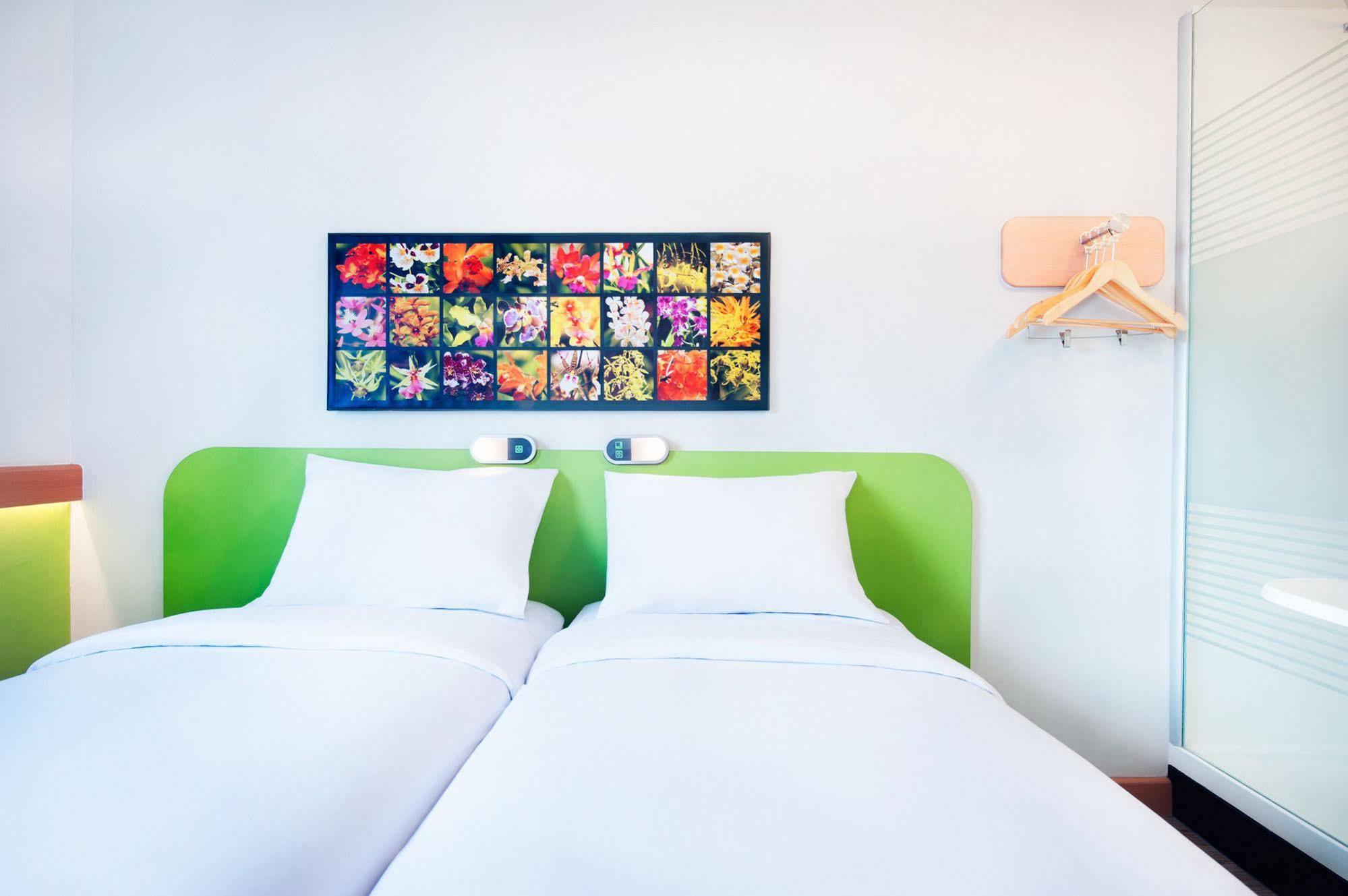 Ibis Budget Semarang Tendean Luaran gambar