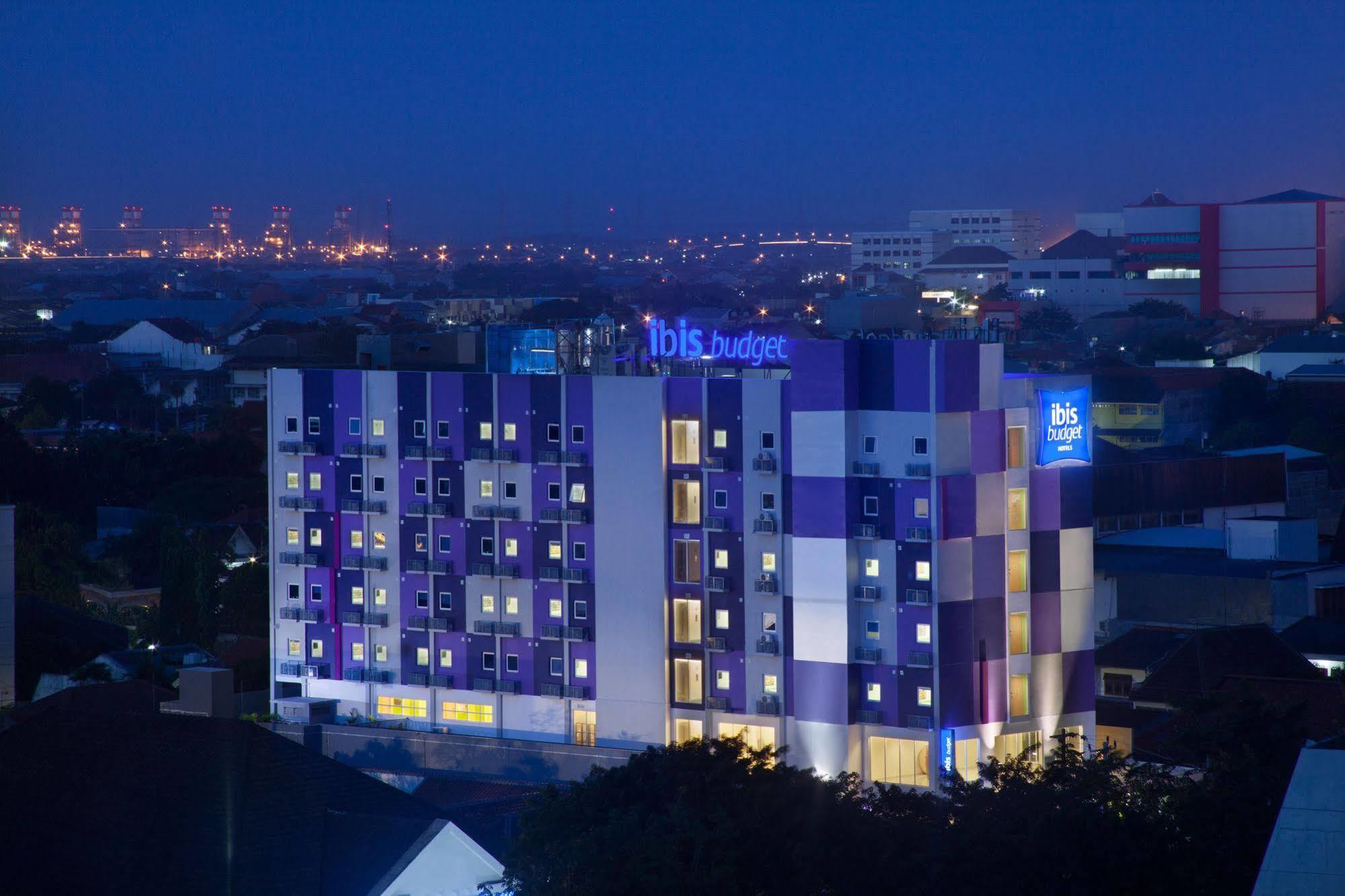 Ibis Budget Semarang Tendean Luaran gambar